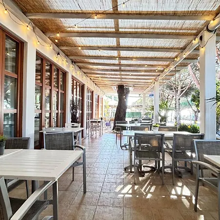 Ξενοδοχείο La Bastide 2*