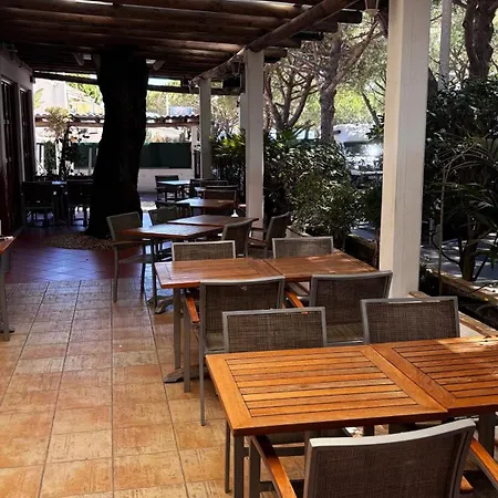 La Bastide Отель Ле-Лаванду