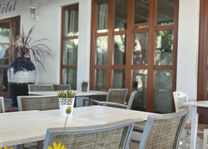 Hotell La Bastide Le Lavandou
