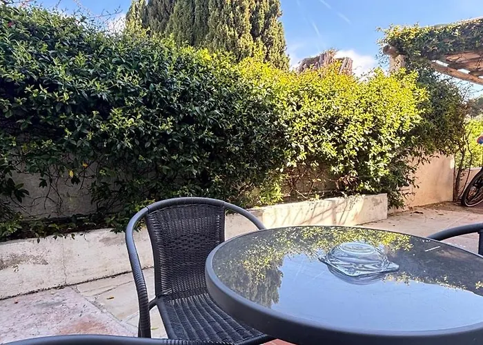 La Bastide فندق لو لا فاندو